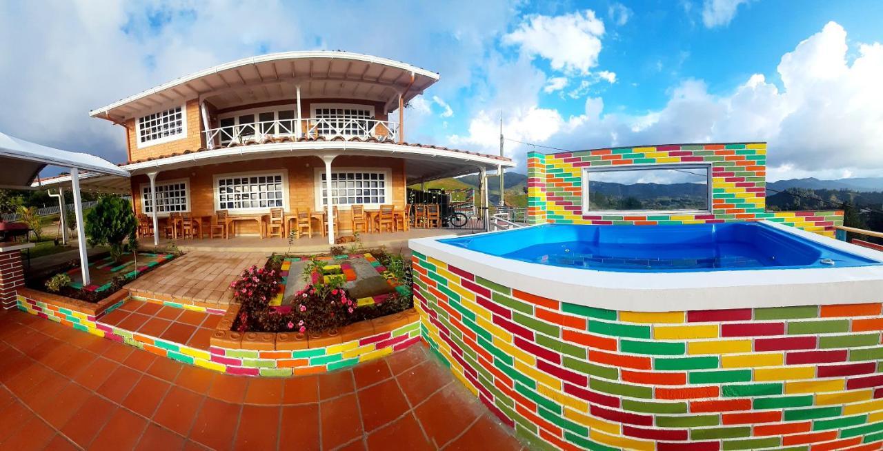 Готель El Mirador De Guatape 2 Екстер'єр фото