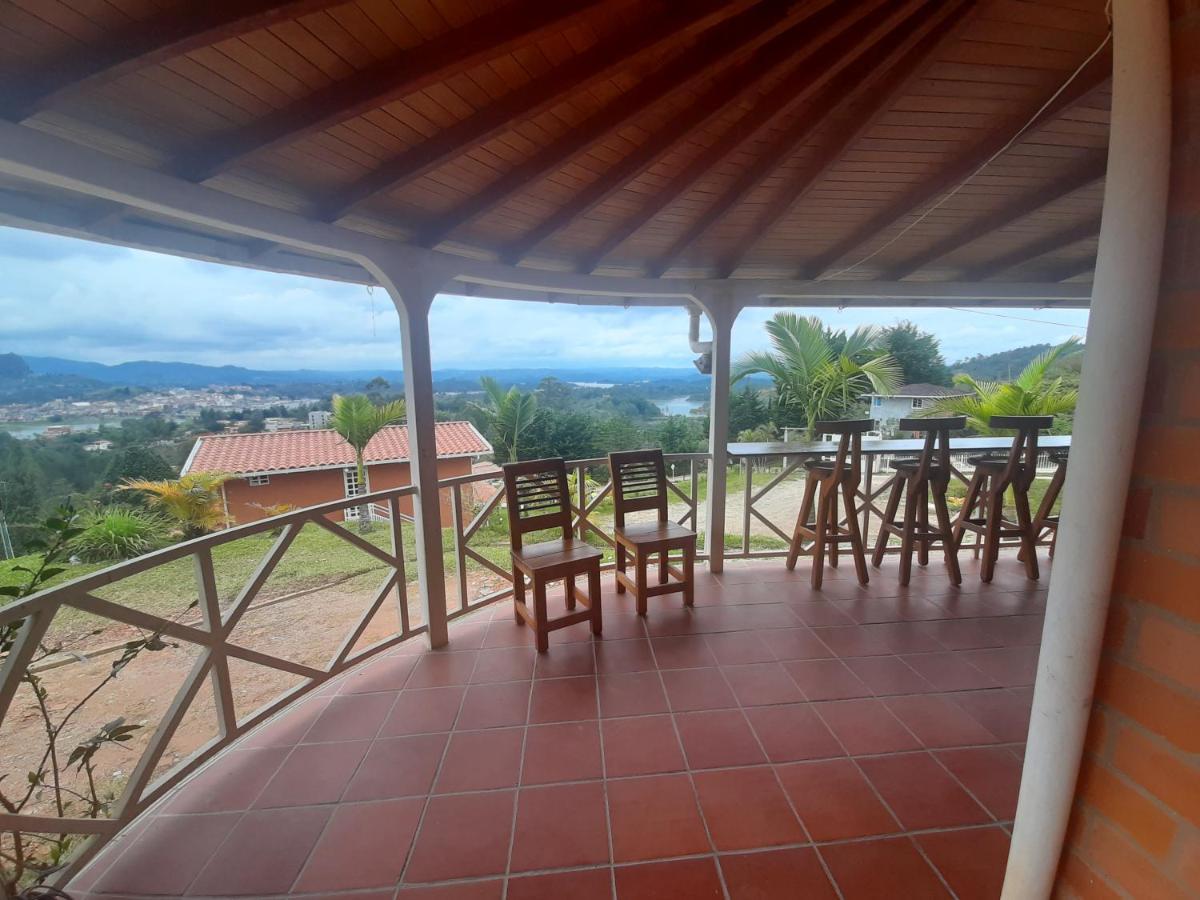 Готель El Mirador De Guatape 2 Екстер'єр фото