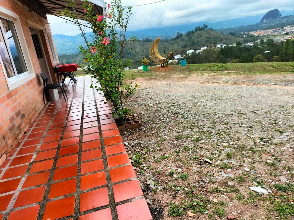 Готель El Mirador De Guatape 2 Екстер'єр фото